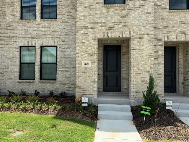 Building Photo - 2821 Jacaranda Dr