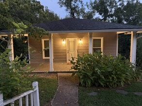 Building Photo - 2614 Berkley Dr