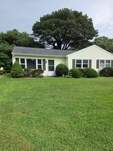 Building Photo - 7426 Bellehaven Dr