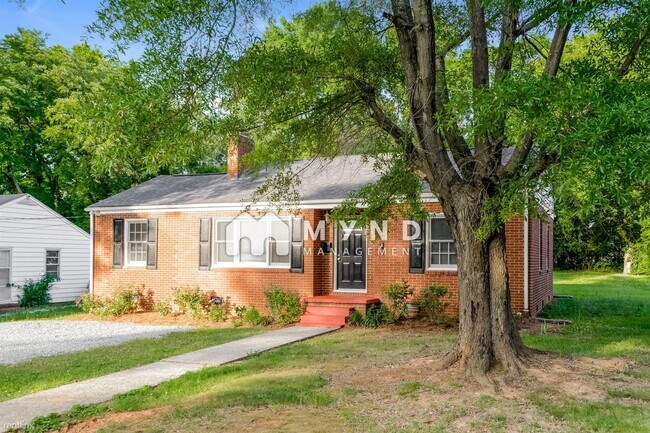 Building Photo - 3 br, 2 bath House - 608 McCarten St