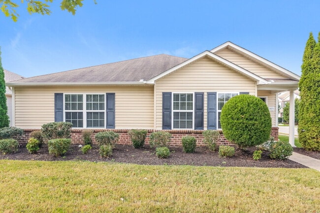 Building Photo - 3671 Blaze Dr