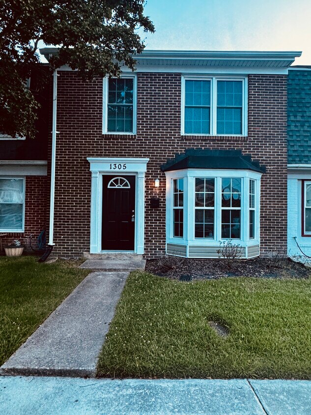 Foto principal - 1305 White Birch Ln