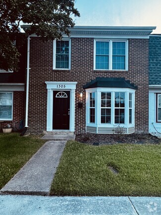 Building Photo - 1305 White Birch Ln