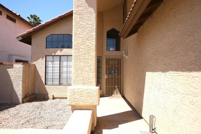 Foto del edificio - 924 E Manor Dr