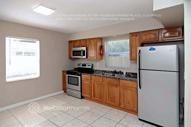 Building Photo - 14720 Mockingbird Ln E