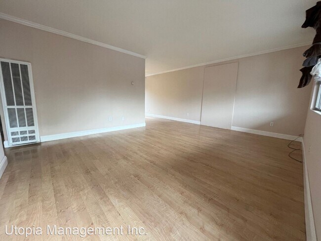 Building Photo - 2 br, 1 bath House - 2127 Fairway Drive