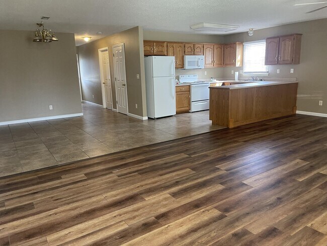 Foto del edificio - 2842 Hemlock Ct