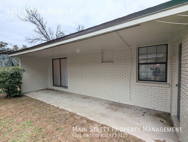 Building Photo - 3751 E Olive Road #F
