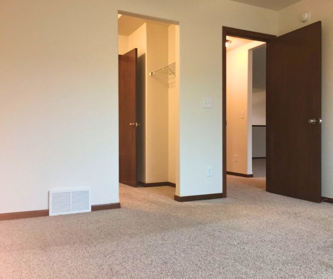 Foto del edificio - 3 Bed 2 Bath Twin Home