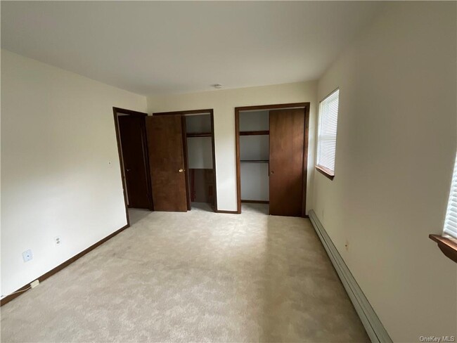 Building Photo - 14 Fern Ct