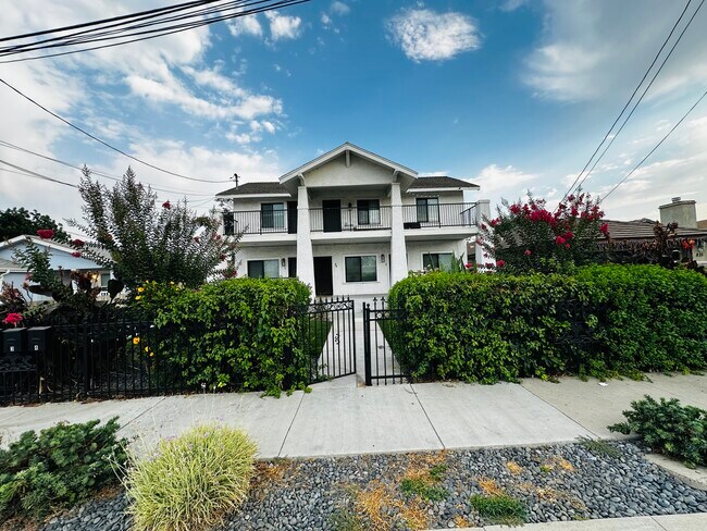 Foto del edificio - 823 W Orange St