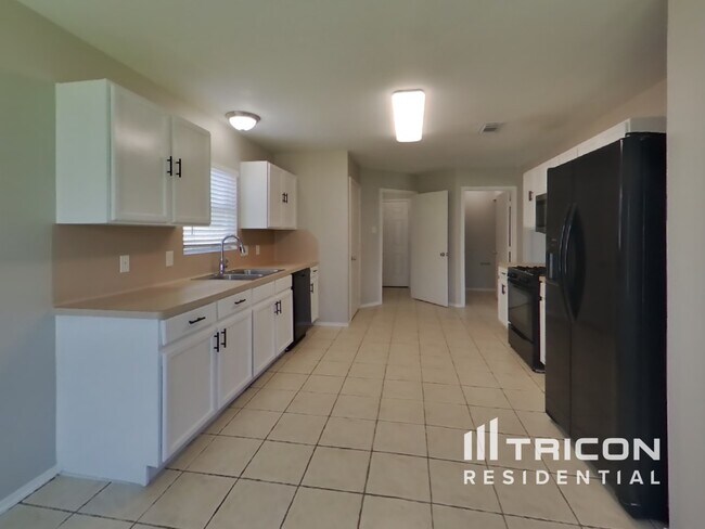 Foto del edificio - 9303 Deep Valley Dr