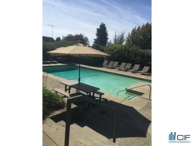 Building Photo - 320 Soquel Ave