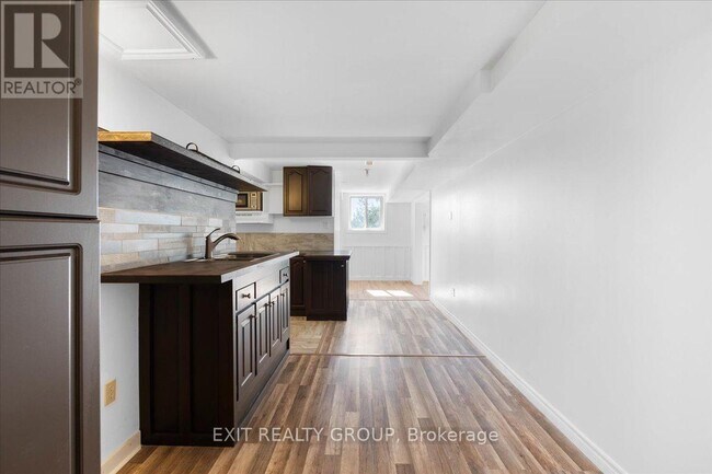 Photo du bâtiment - 506 Moneymore Rd