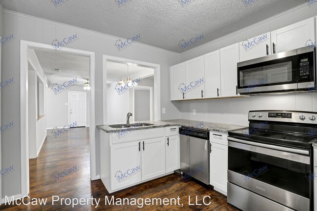 Foto del edificio - 4 br, 2 bath House - 5132 Kilpatrick Ave.