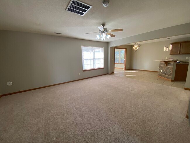 Foto del edificio - 5500 Hunley Ct
