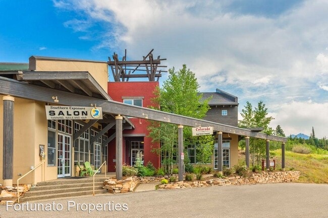 Building Photo - 707 E Anemone Trail