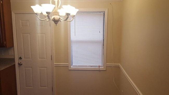 Building Photo - 5016 Top Cat Ct