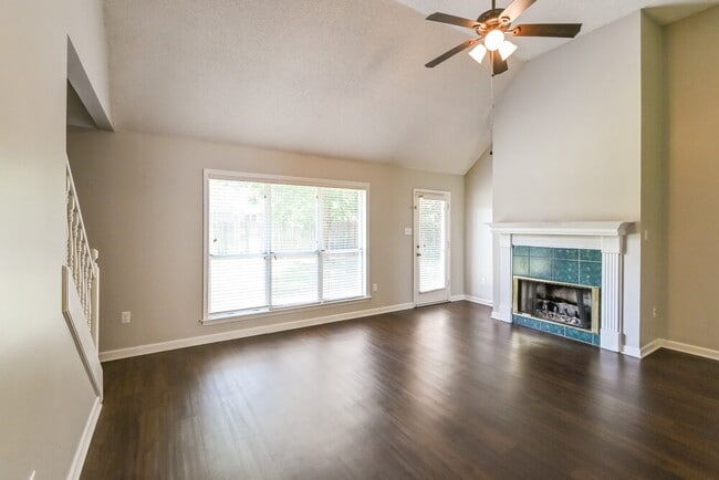 Building Photo - 9073 Bellehurst Dr