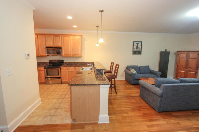 Building Photo - 265 Etiwan Pointe Dr