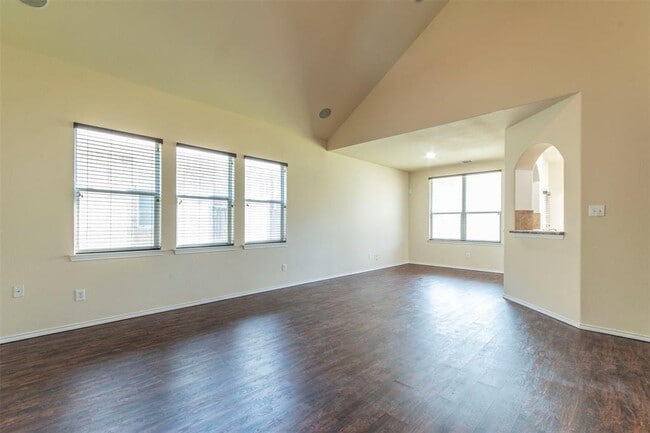 Building Photo - 12116 Pecangate Way