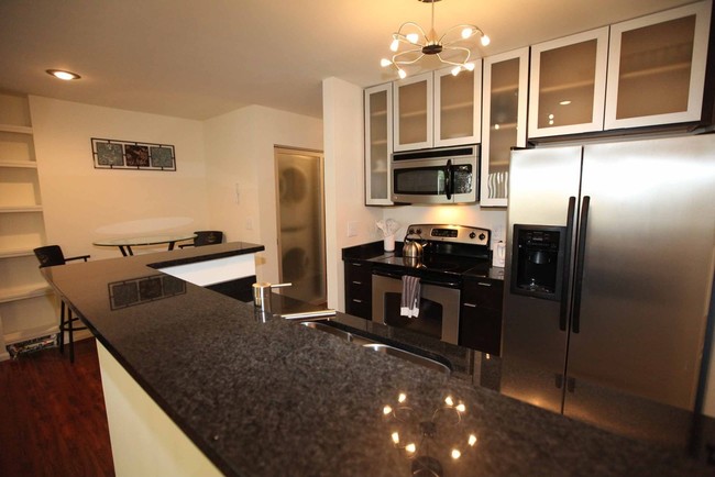 525 1C - 525 N Graham St