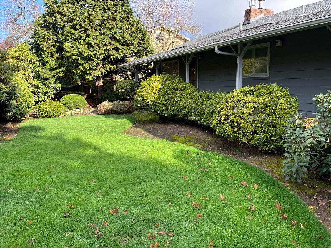 10180 SE Cresthill Rd, Happy Valley, OR 97086 House Rental in Happy