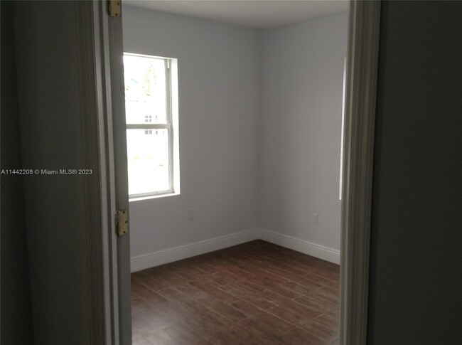 Foto del edificio - 139 NW 15th St