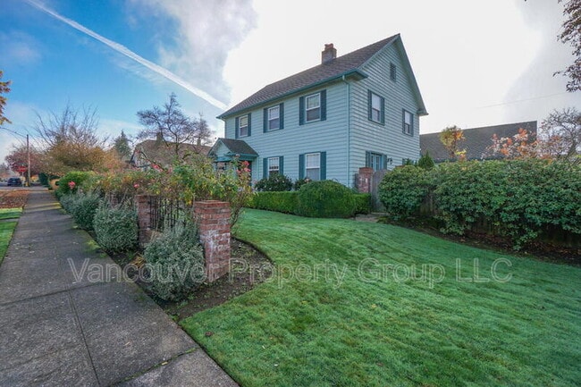 Building Photo - 309 W 37th St