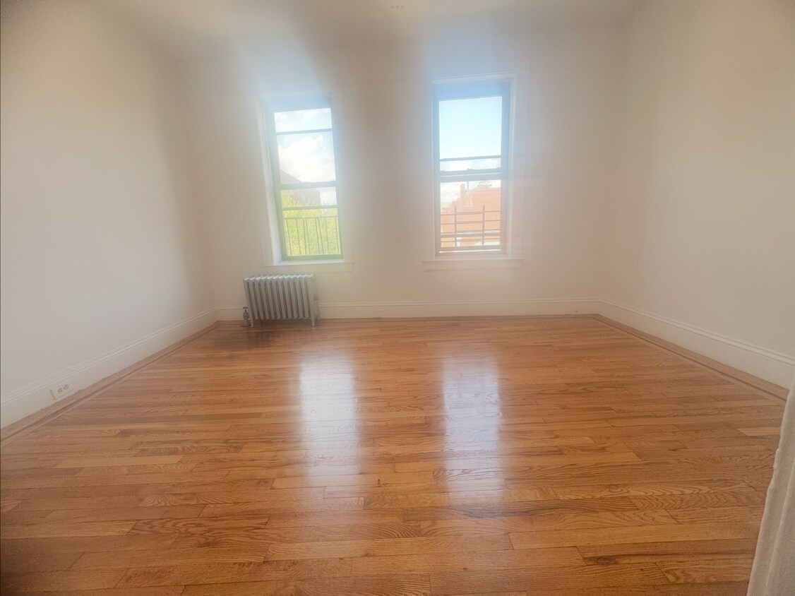 Foto principal - 4305 49th St