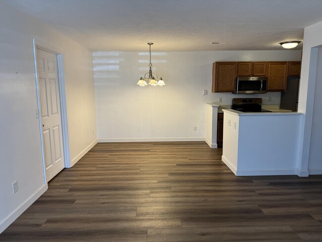 Foto del edificio - 600 Friars Ln