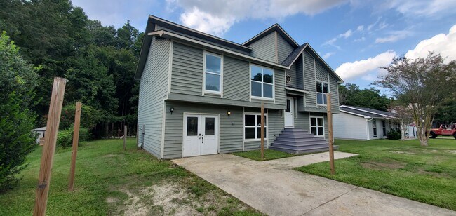 Building Photo - 7819 Peppercorn Ln