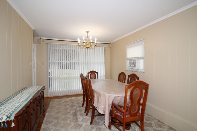 Foto del edificio - 322 Hays Rd