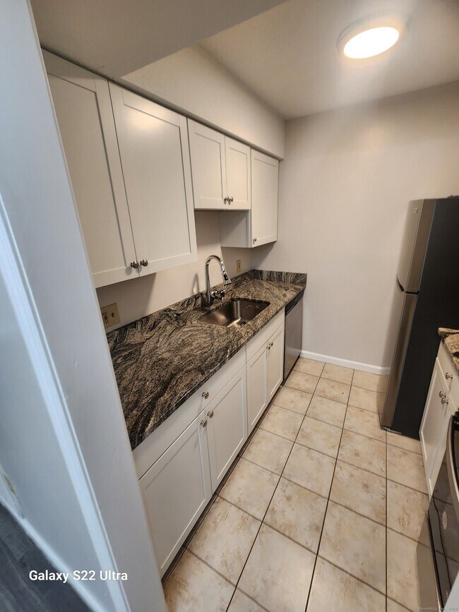Foto del edificio - 55 Deerwood Ln