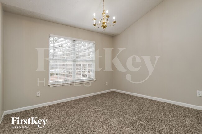 Foto del edificio - 200 Fairview Chase Rd