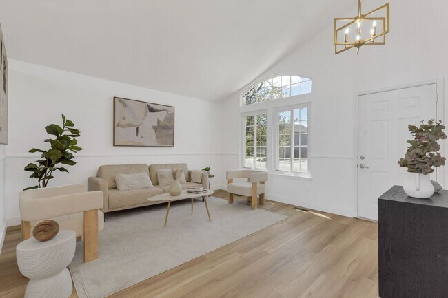 Photo - Fully Renovated 4-Bed, 4-Bath Single Famil... House