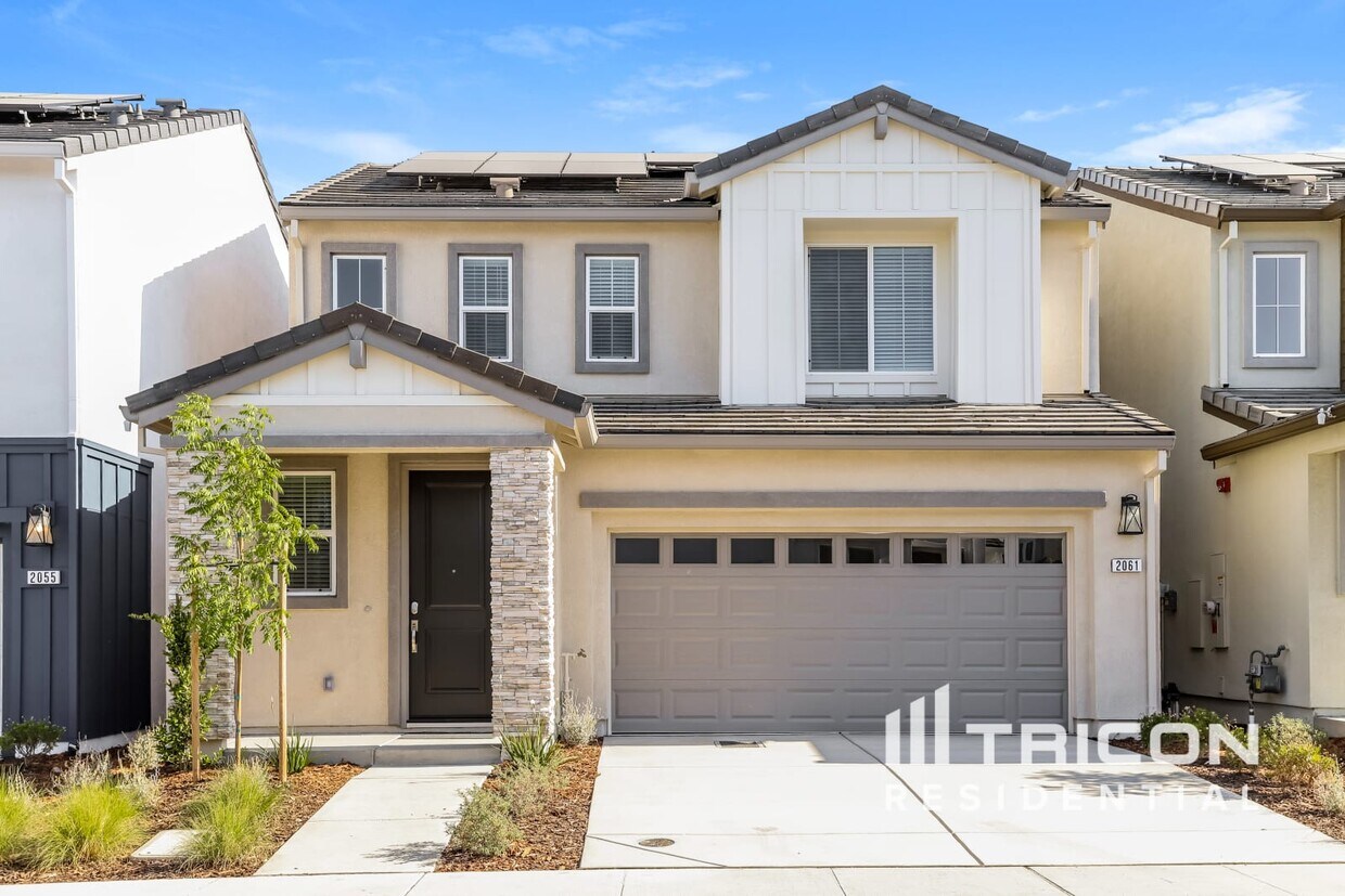 Foto principal - 2061 Comstock Lane Lincoln CA