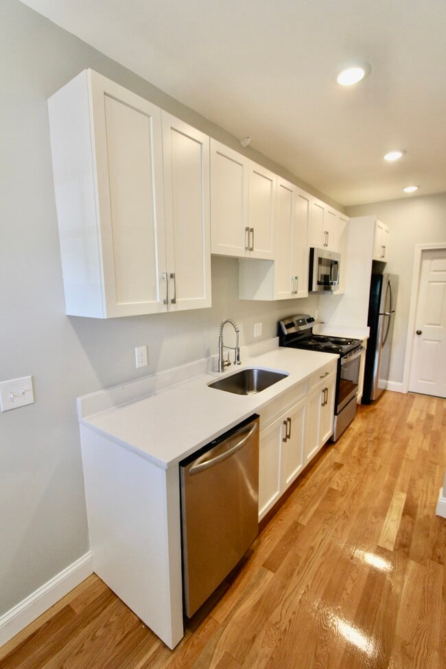 Foto del edificio - 246 Main St