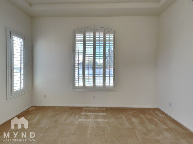 Building Photo - 9456 Bluff Ledge Ave