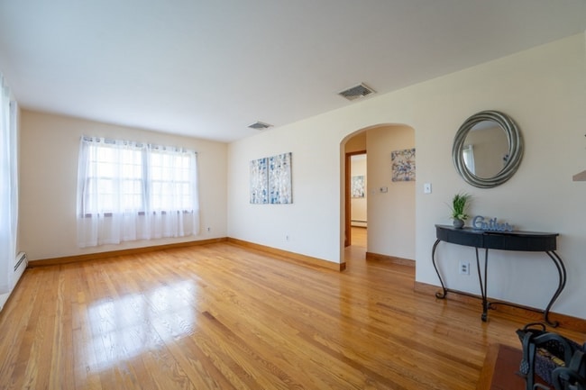 Building Photo - 189 Wheeler Ave