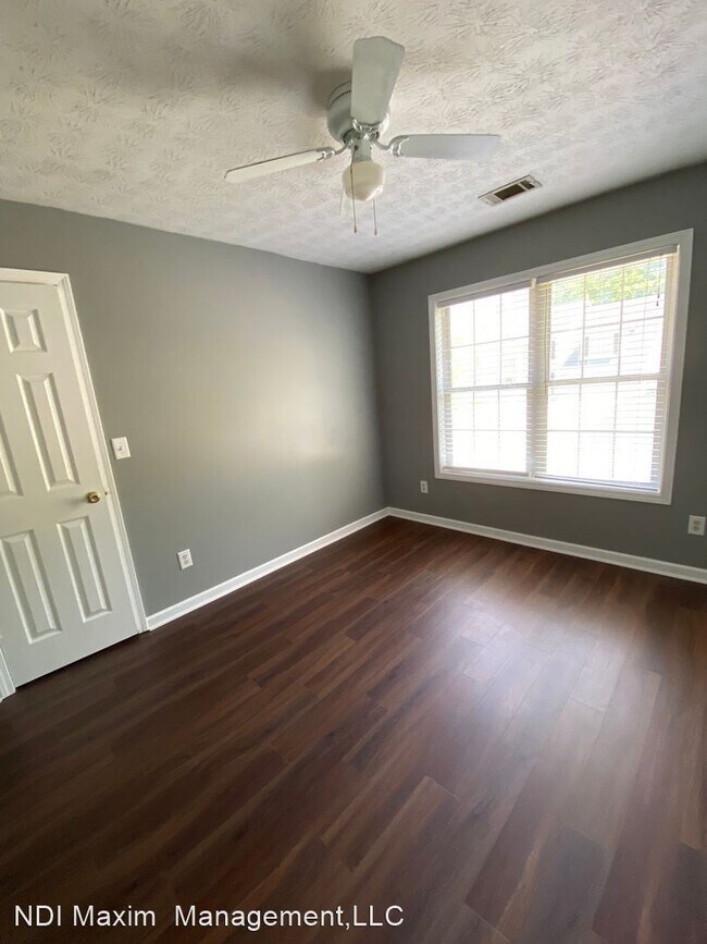 Building Photo - 4 br, 2.5 bath House - 705 Simon Ive Drive