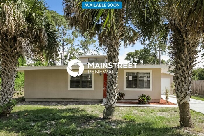 Foto principal - 3 Bedroom Pet-Friendly Home in Cocoa, FL w...