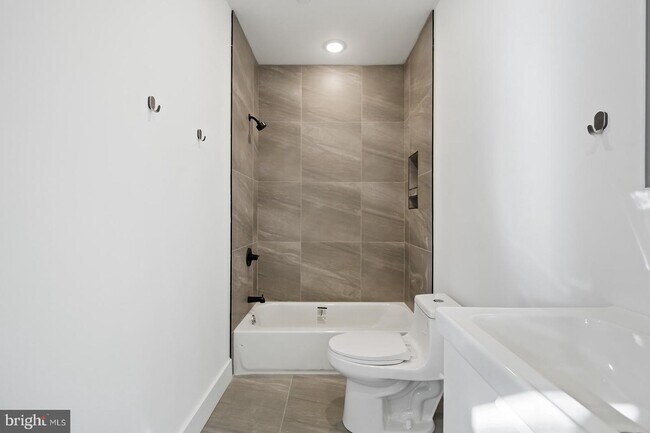 Foto del edificio - 4117 Westminster Ave