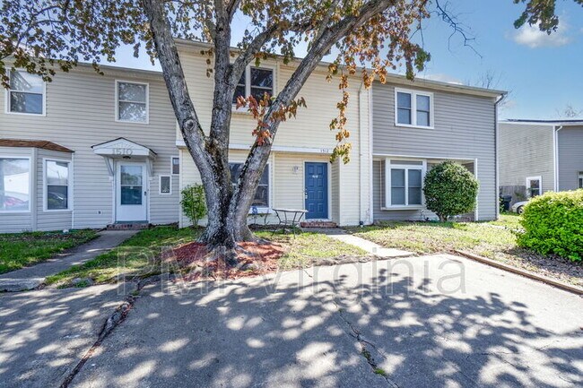 Building Photo - 1512 Sangaree Cir
