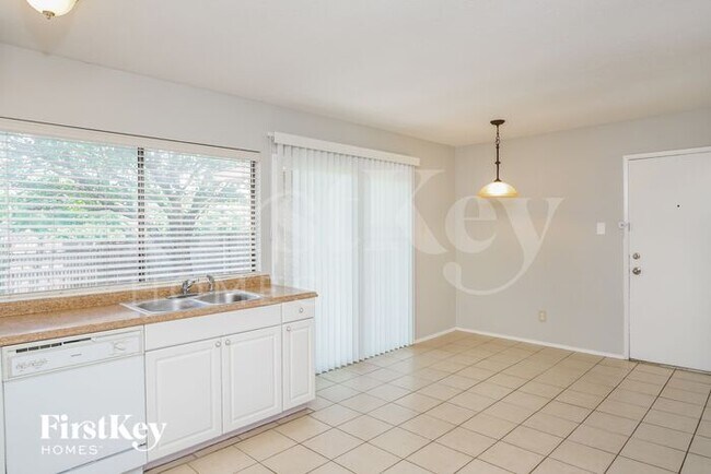 Building Photo - 9814 Emory Oak Circle