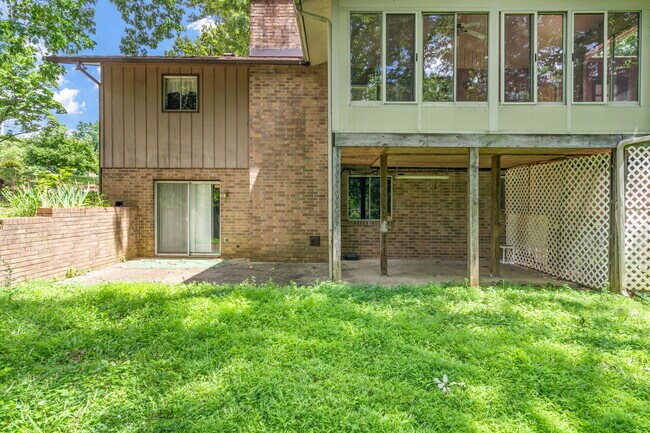 Building Photo - 1117 Venice Rd NW