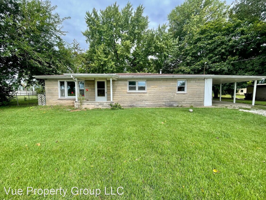 3 br, 1 bath House 132 E Halt Drive House Rental in Terre Haute, IN