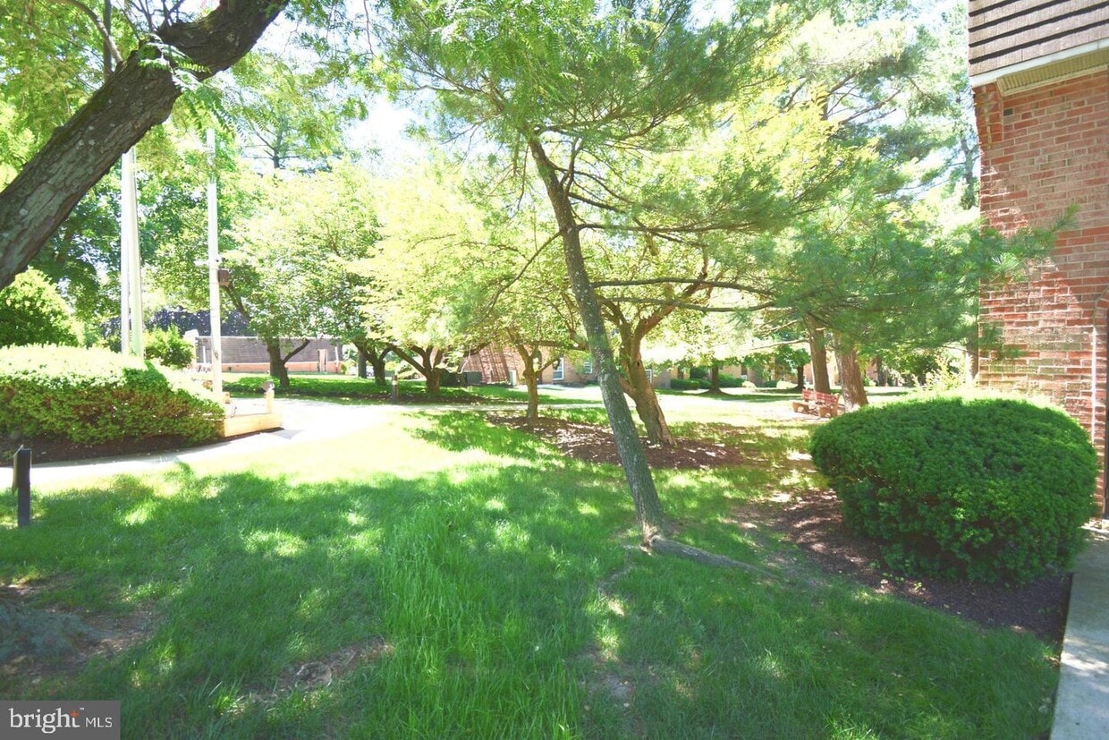 4000 Gypsy Ln Unit 214, Philadelphia, PA 19129 Condo for Rent in