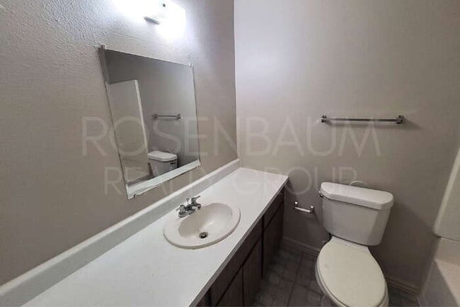 Building Photo - 9230 N 6th St