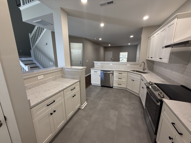 New remodeled kitchen - 173 Dorothy Dr